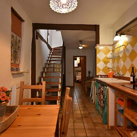 'la Casa De Lola' Casita De Cuento Con Vistas Holiday home *